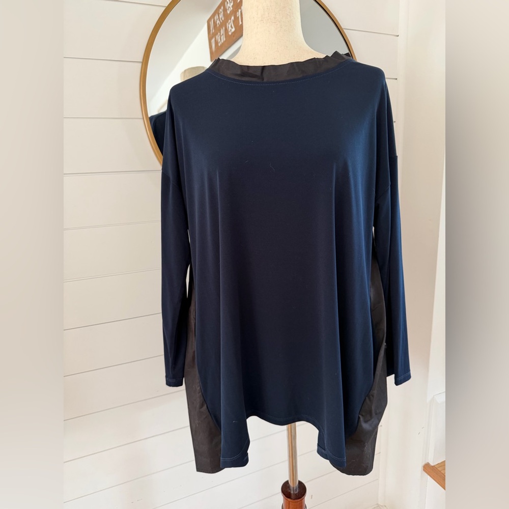 Planet by Lauren G NWT Women's Navy Long-Sleeve Tunic Top with Pockets